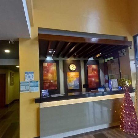 Oyo 1037 Lendes Tourist Inn Main Naga  Buitenkant foto
